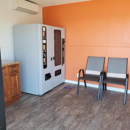 High Desert Inn Hesperia Εξωτερικό φωτογραφία