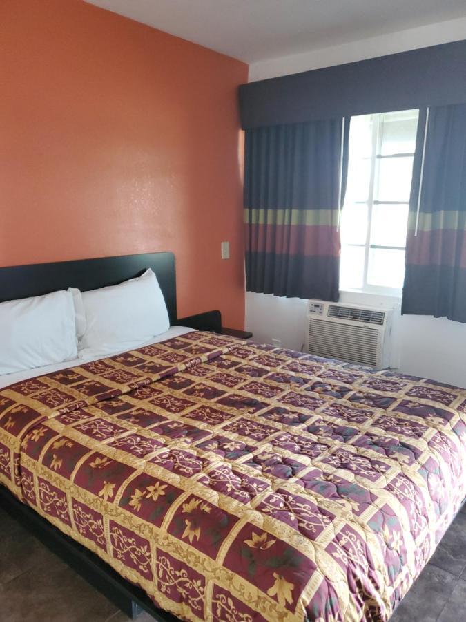 High Desert Inn Hesperia Εξωτερικό φωτογραφία