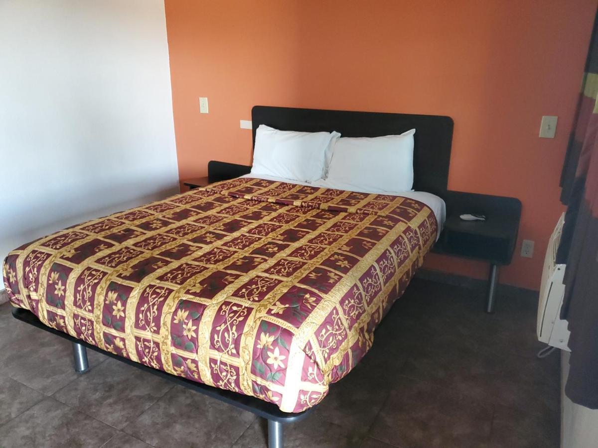 High Desert Inn Hesperia Εξωτερικό φωτογραφία